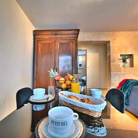 Lägenhet La Terrasse - Parking Gratuit - Fibre - Rdc - Centre Saintes